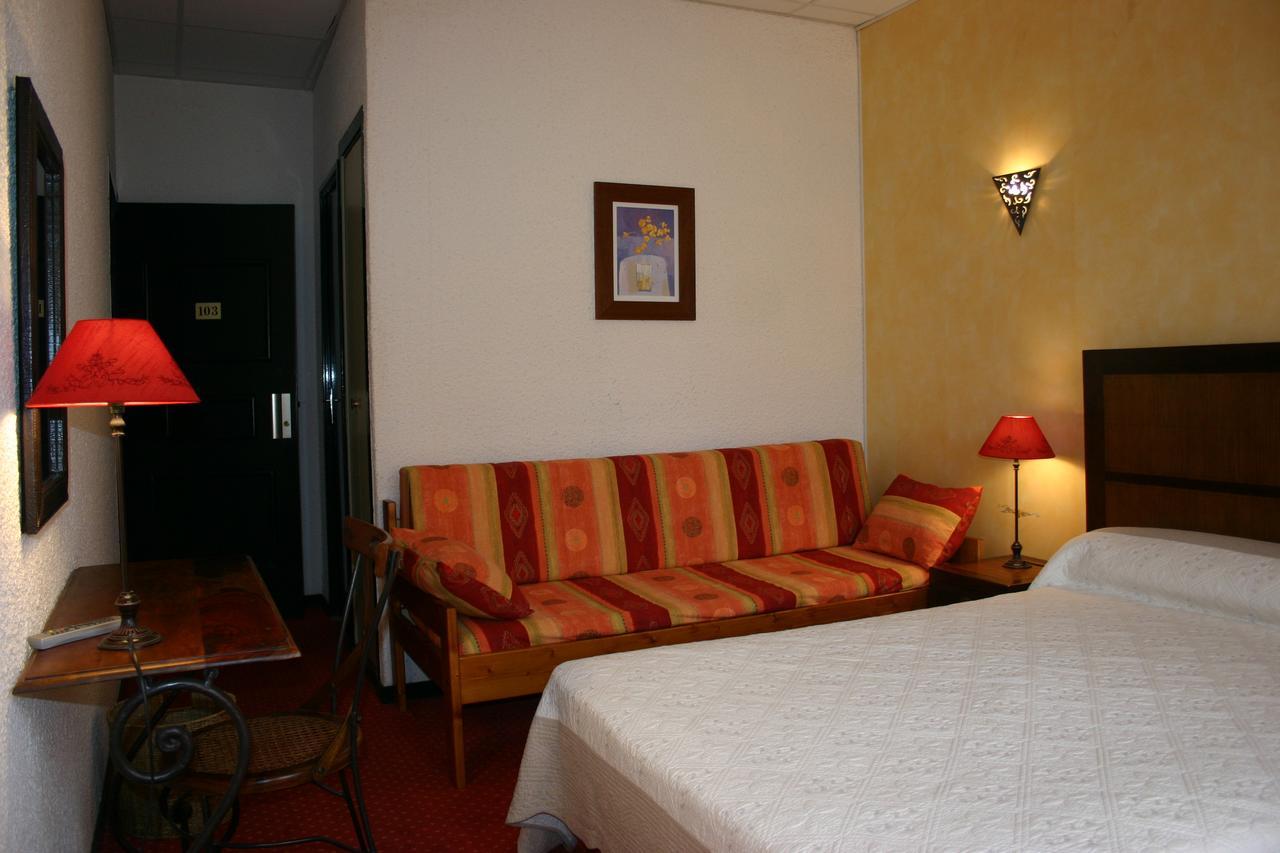 Hotel Le Ponant Pradelles Exterior foto